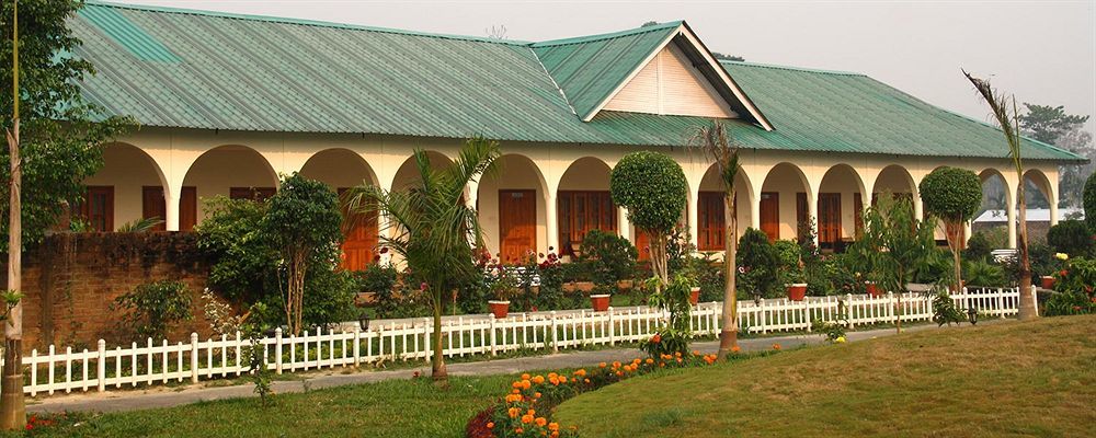 Hotel United-21 Grassland Bagori Esterno foto